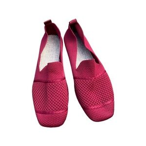 Elegant Burgundy Knit Loafers